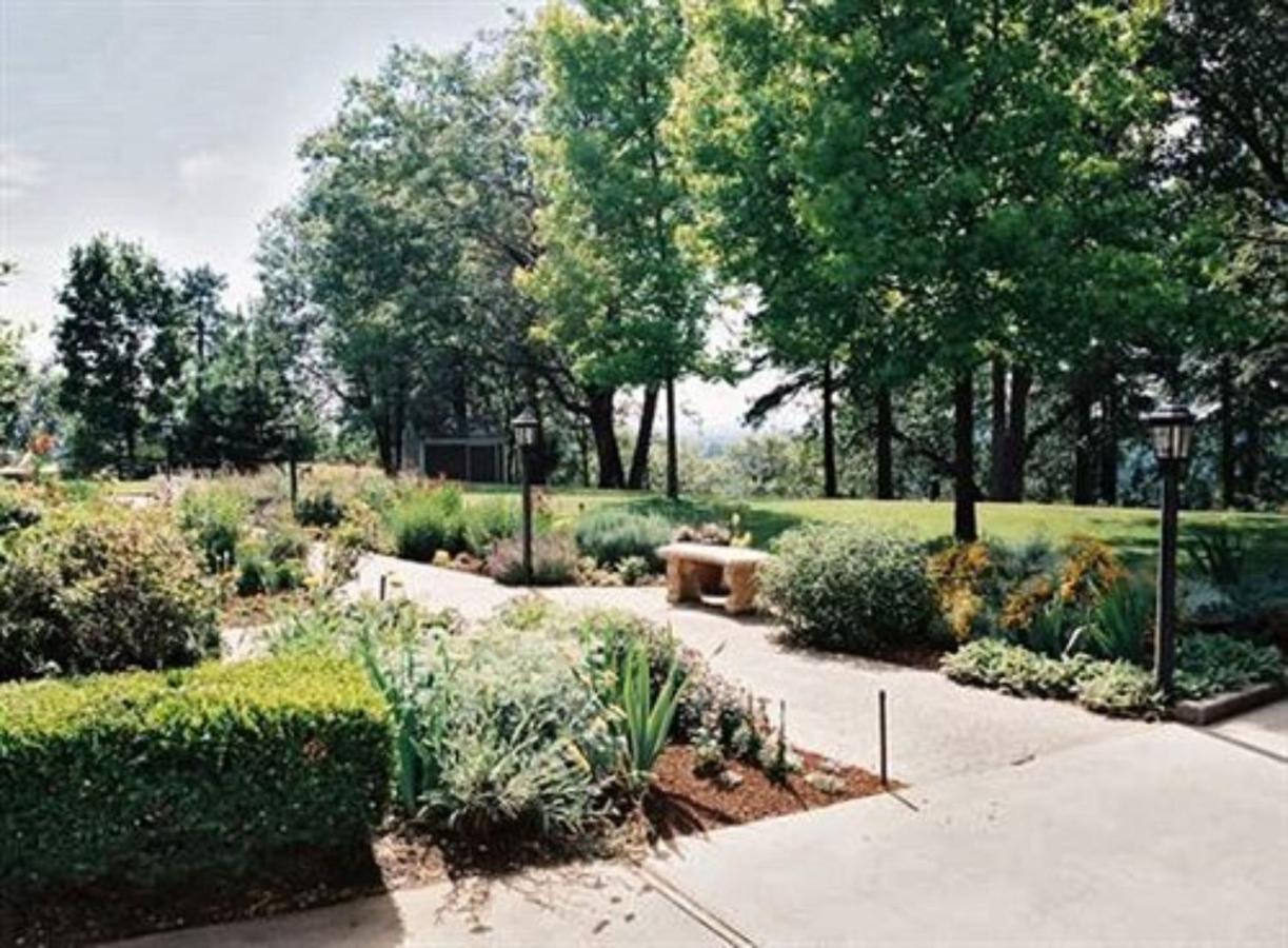 Sierra Sun Cloud Inn - Colfax (Adults Only) Екстер'єр фото