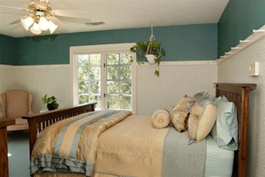 Sierra Sun Cloud Inn - Colfax (Adults Only) Екстер'єр фото